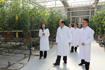 山東華宇工學(xué)院大學(xué)生創(chuàng)新創(chuàng)業(yè)實(shí)踐基地落戶(hù)德州財(cái)金智慧農(nóng)業(yè)產(chǎn)業(yè)園，引領(lǐng)農(nóng)業(yè)科研與試驗(yàn)發(fā)展新篇章